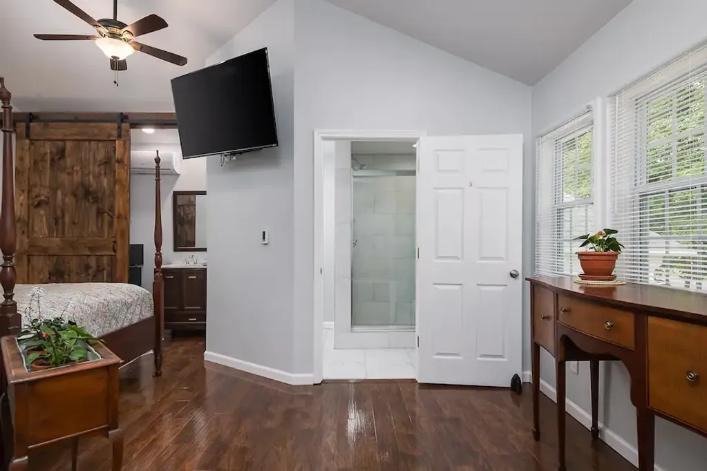 Carriage House Gardenside