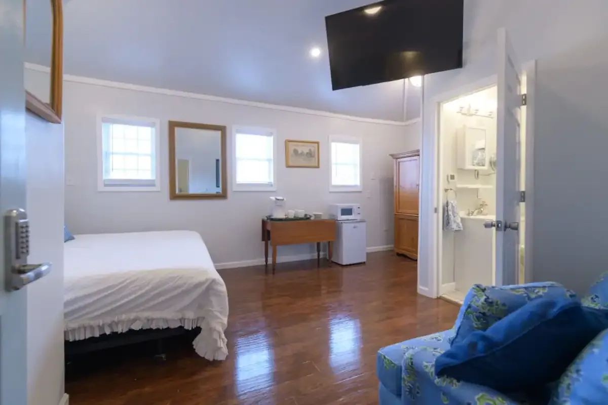 Carriage House On The Park