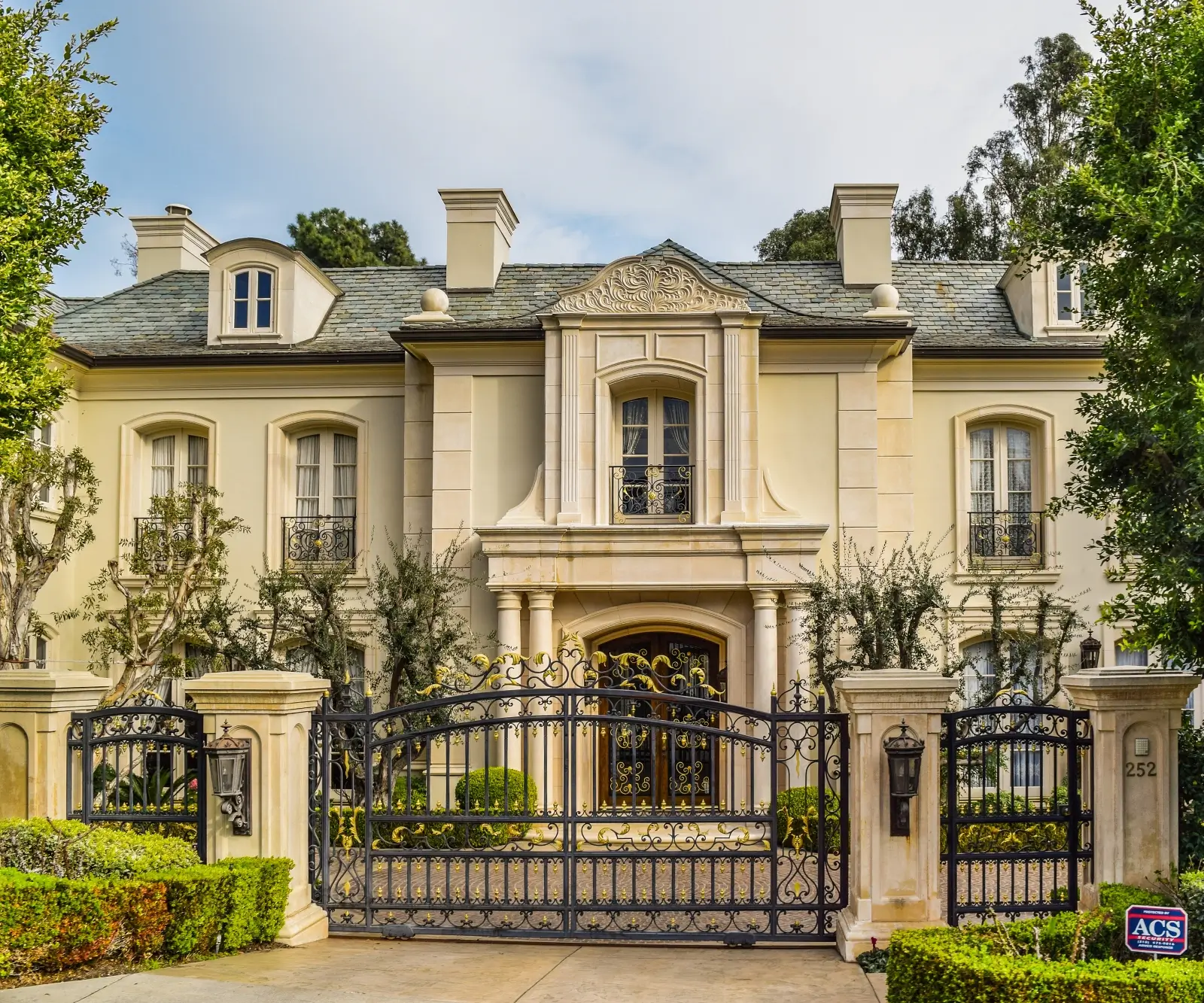Versailles Property Management